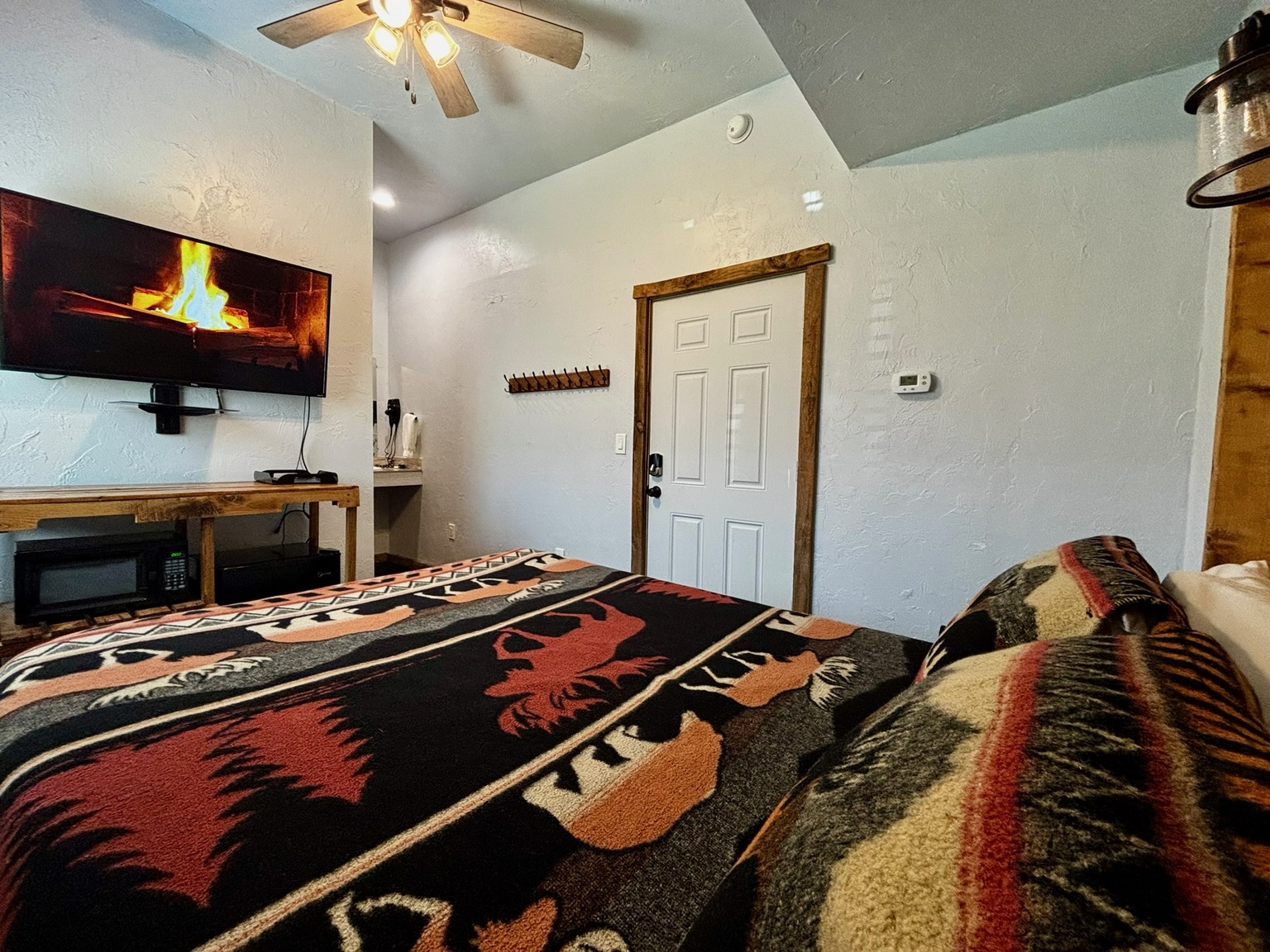 Room 103 cozy queen room